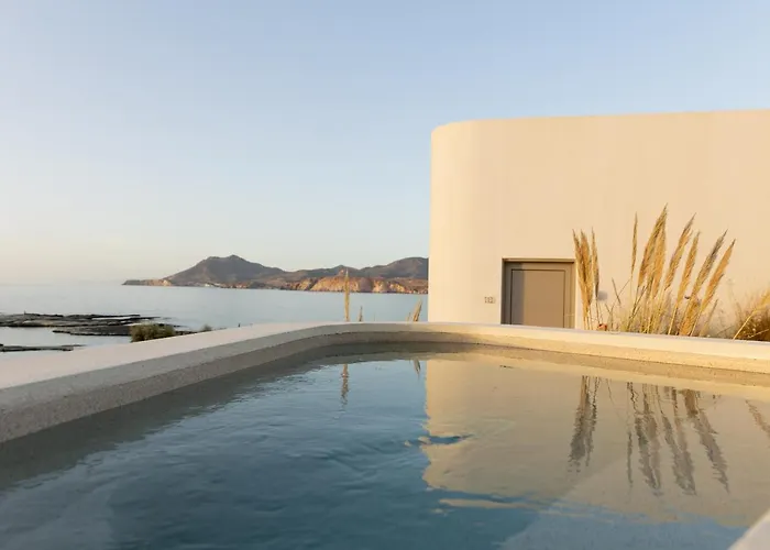 White Pebble Suites